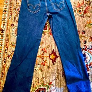 Slightly used Levi jeans size 18 women’s